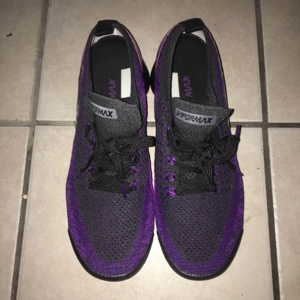 Nike vapor max running shoes